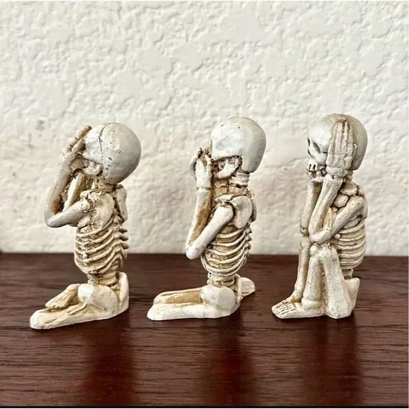 Hear no evil, see no evil, speak no evil skeleton figurine set of 3 - Picture 3 of 9